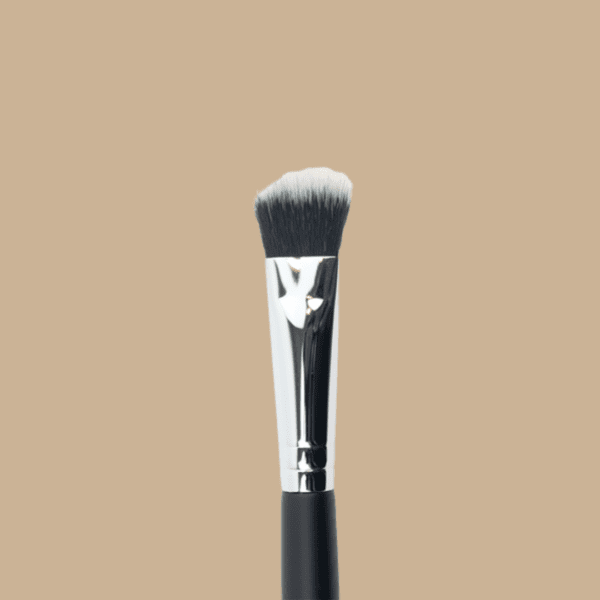 SP20-ANGLED CONCEALER BRUSH (PELO SINTÉTICO)-